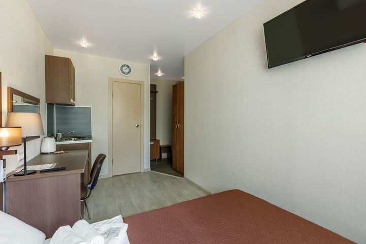 Room 8 of 10