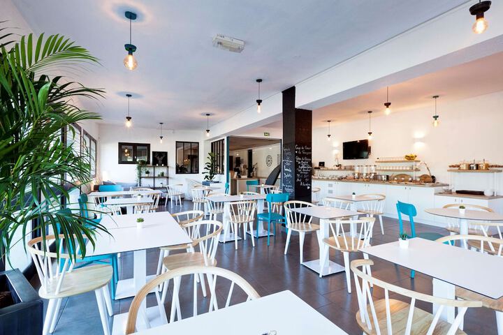 Breakfast area