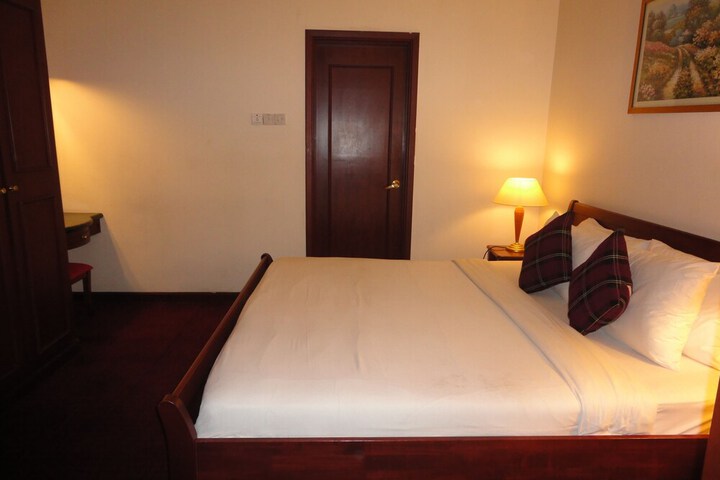 Room 8 of 71