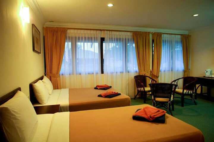 Room 17 of 36