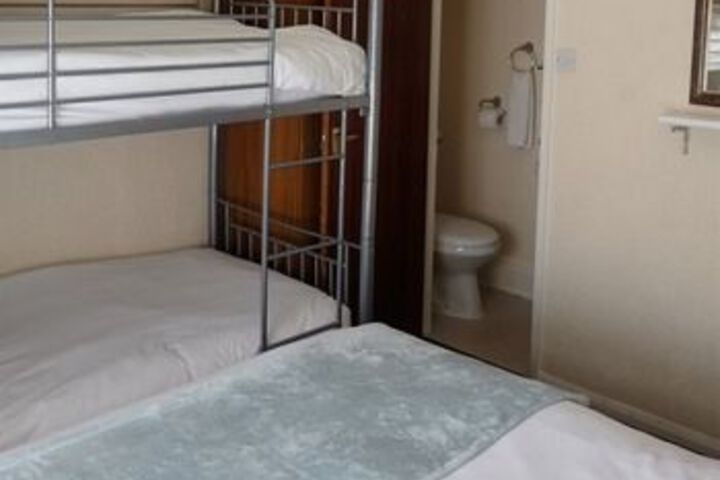 Room 14 of 30