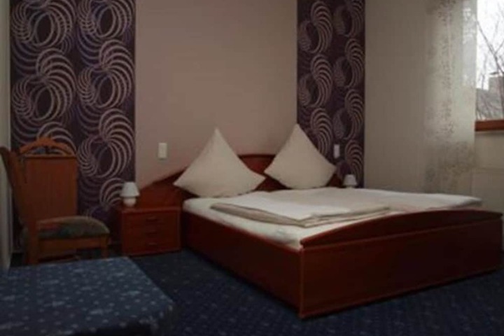 Room 3 of 5