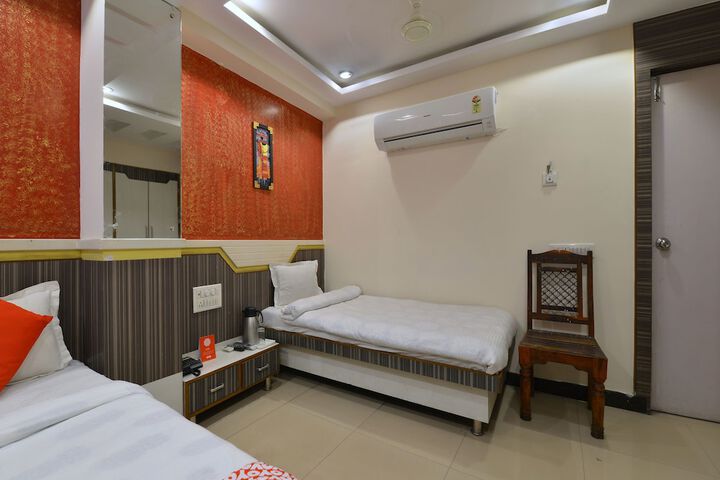 Room 8 of 20