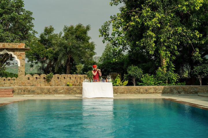 Pool 21 of 51