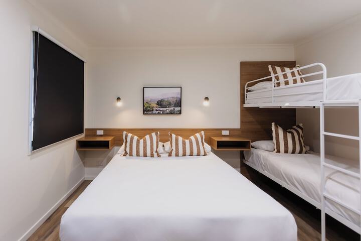 Room 5 of 22