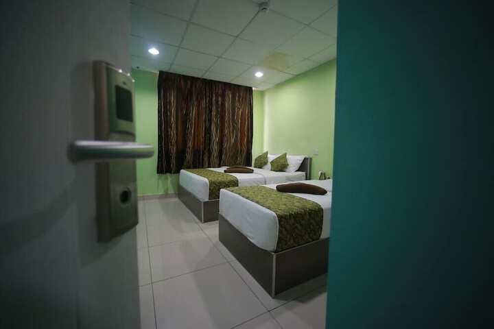 Room 78 of 128