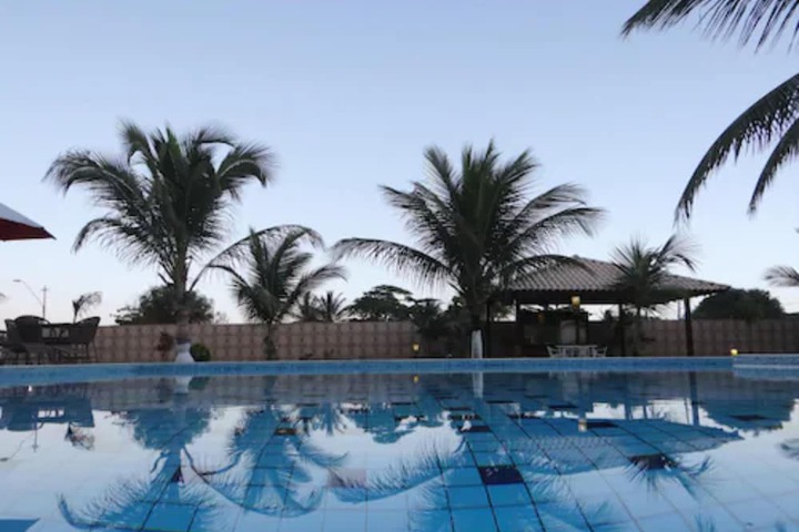 Hotel Pool