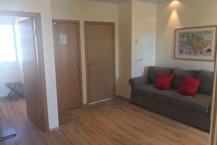 Room 47 of 76