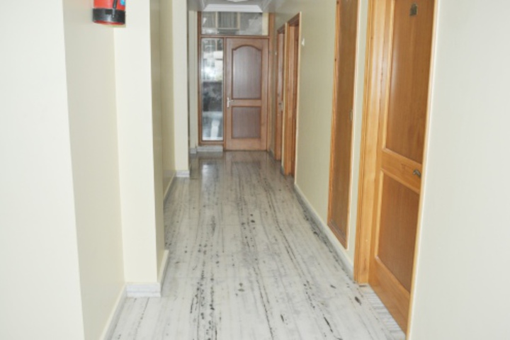 HOTEL VARUN