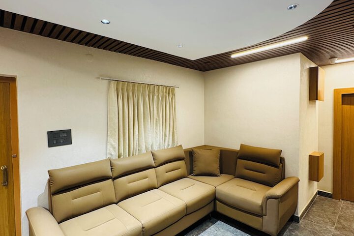 Room 42 of 59