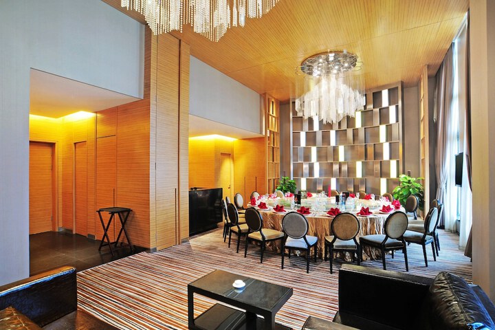 Dining Photos