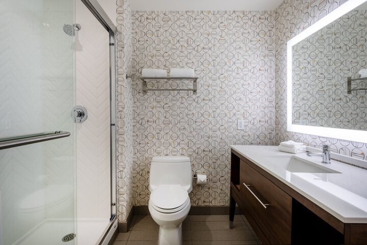 2 Queen Communications Accessible Roll in Shower (5 of 7)