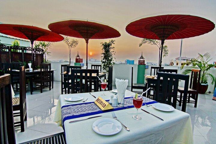 Dining 117 of 153