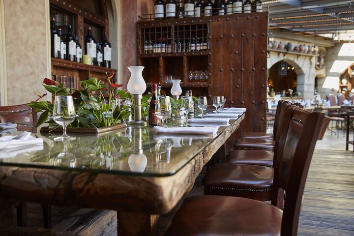 Dining 51 of 57