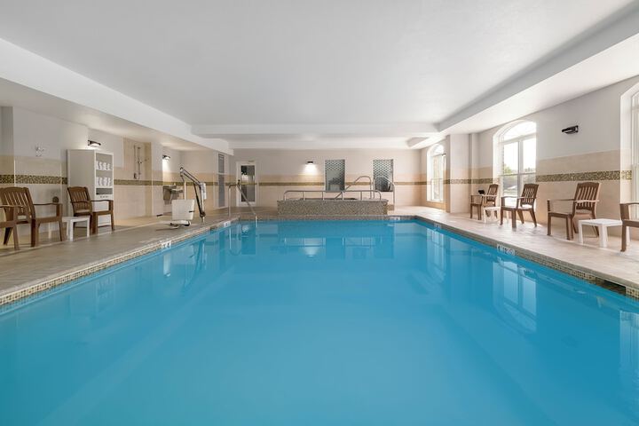 Hotel Pool