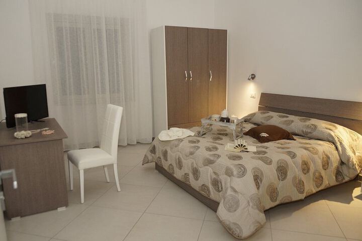 Room 17 of 51