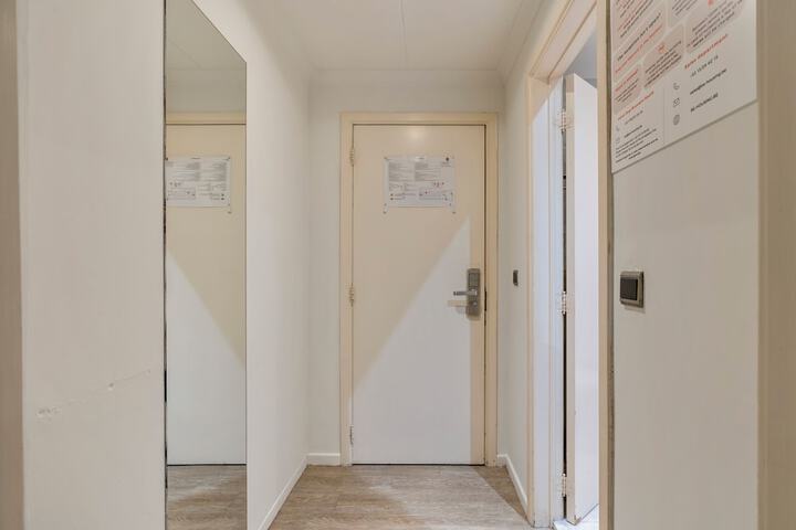 Room 14 of 60