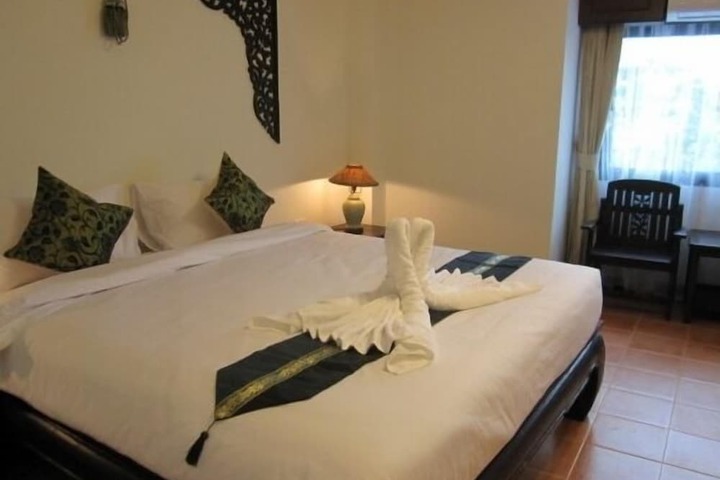 Room 12 of 35