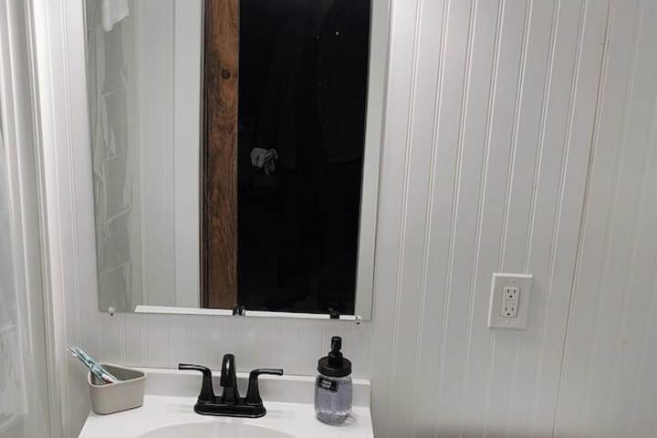 Room 28 of 40
