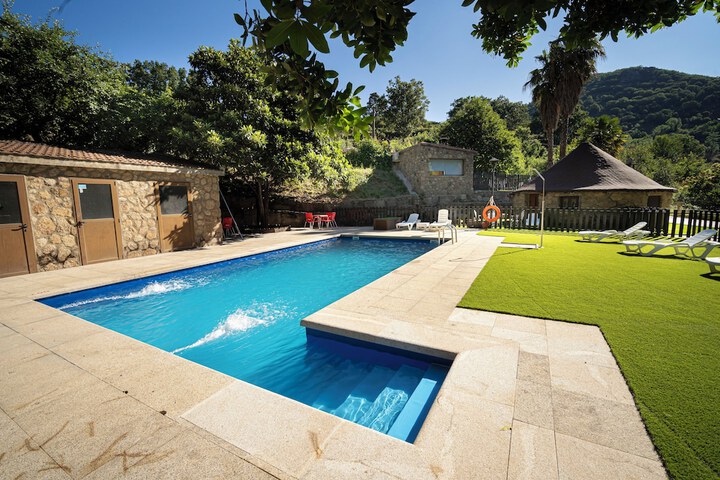 Pool 61 of 89