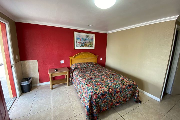 Classic Room 2 Double Beds (6 of 10)