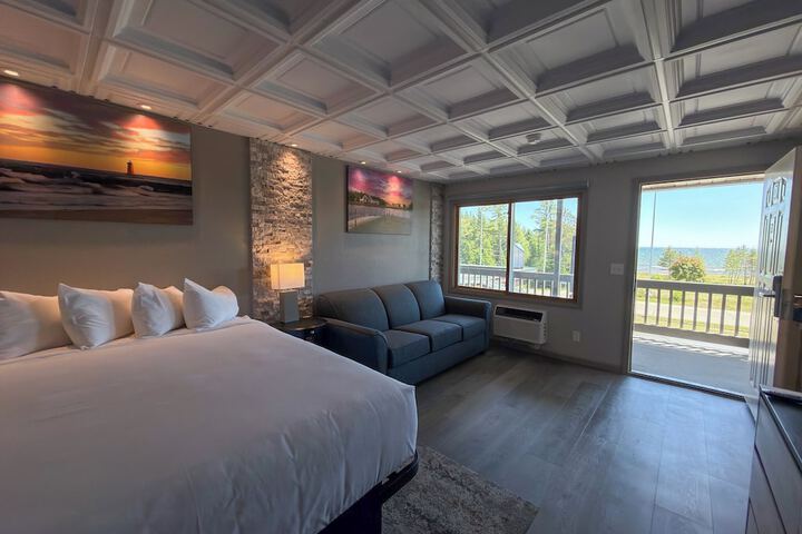 Room 14 of 42