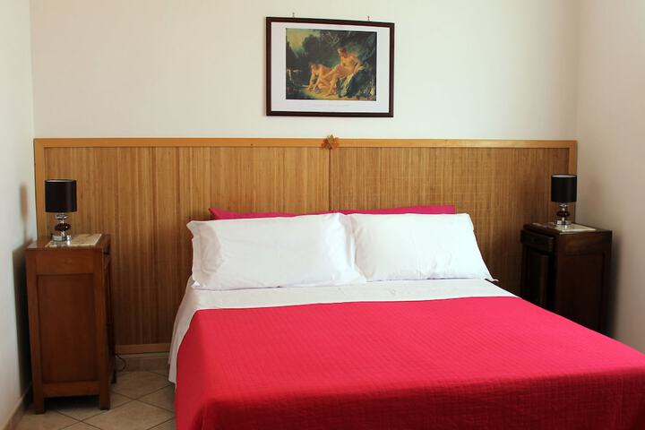 Room 16 of 38