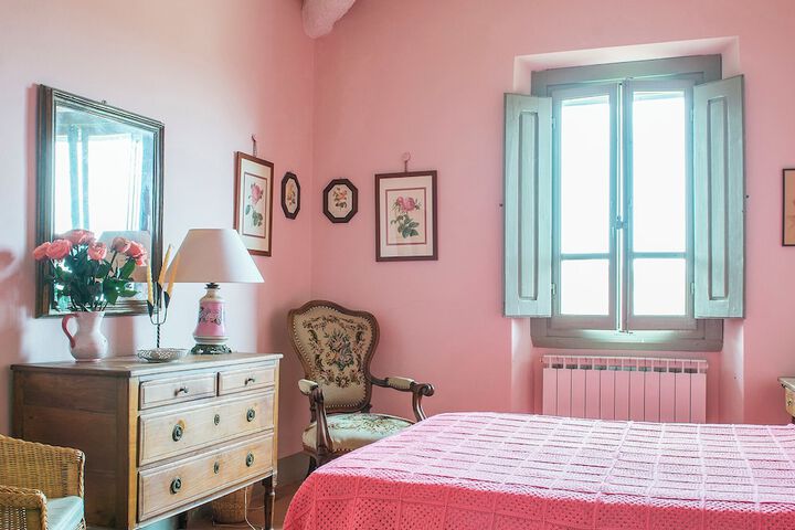 Room 65 of 227