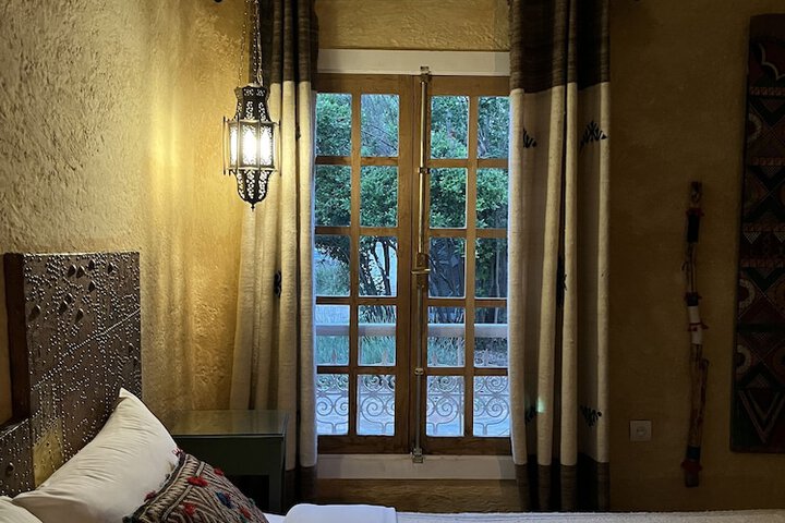 Room 6 of 30