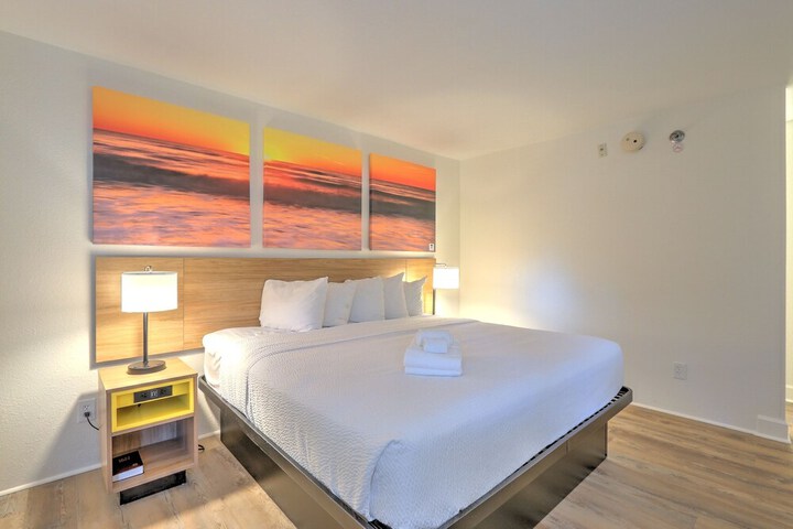 Room 2 of 23