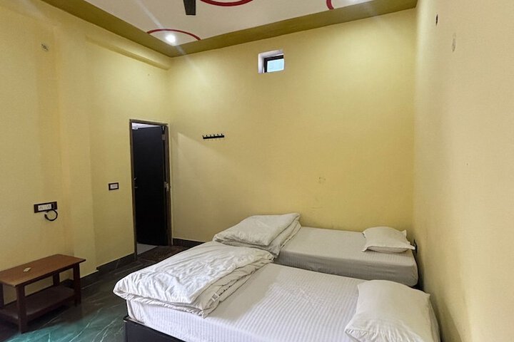 Room 13 of 63