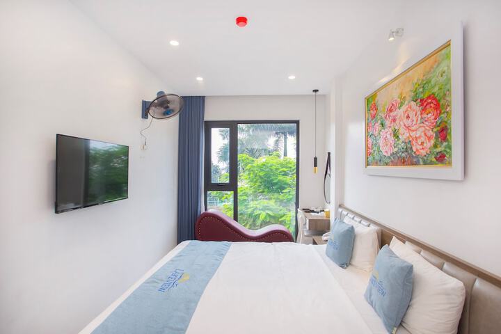 Room 3 of 75