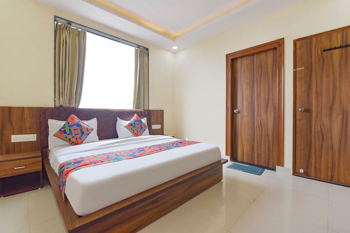 Room 18 of 37