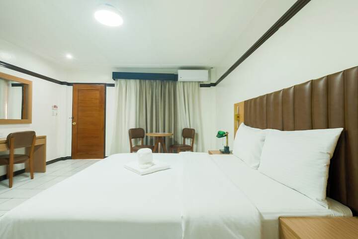 Room 16 of 62