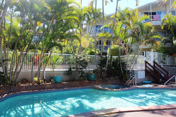 Hotel Pool