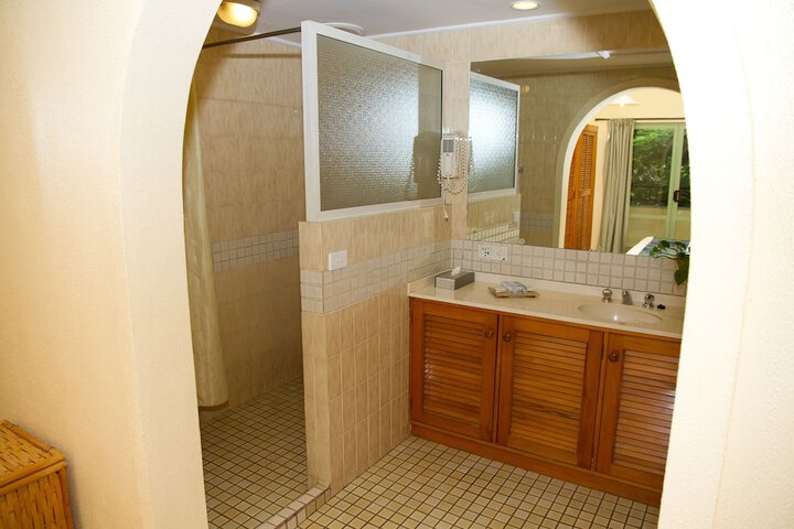 Room 13 of 19