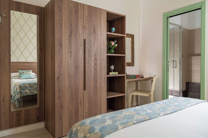 Room 34 of 89