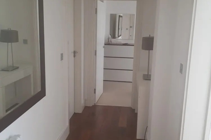 Room 10 of 13