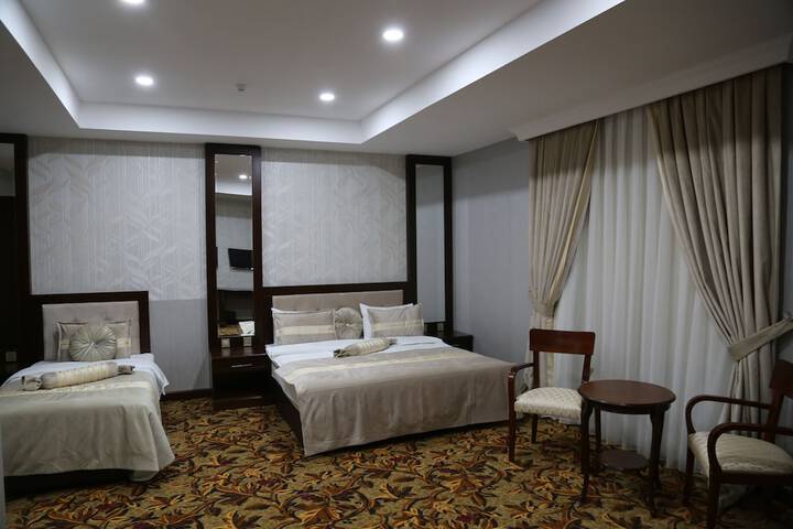 Room 4 of 41