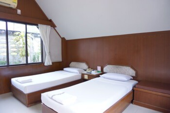 Room 18 of 50