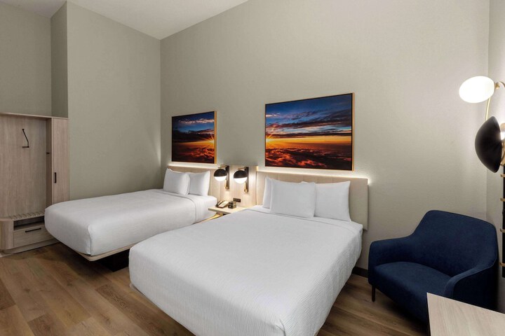 Room 15 of 29