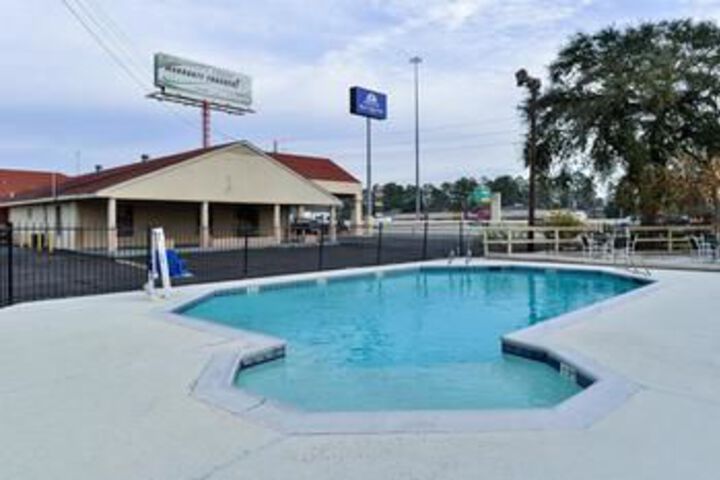 Pool 17 of 20