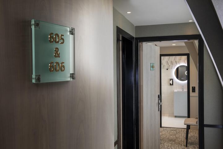 Room 5 of 46