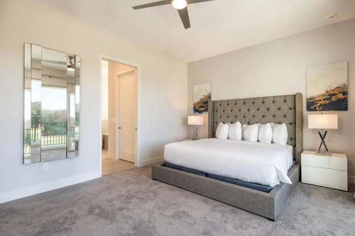 Room 5 of 20