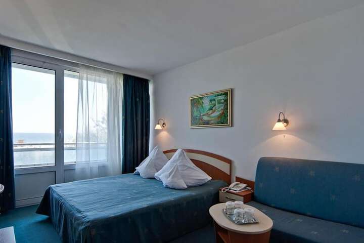 Room 21 of 42