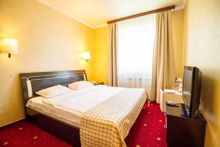 Room 2 of 39