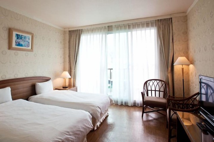 Room 13 of 67