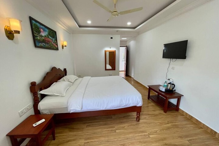 Room 4 of 69