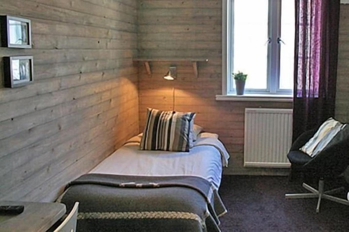 Room 8 of 45
