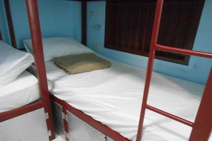 Room 6 of 34